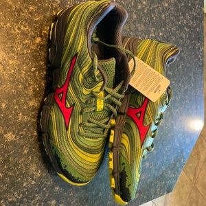 Mizuno Wave Kazan Trail Shoe. Men’s 8.5